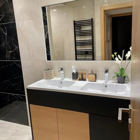 Magnifique Jacuzzi 15 Min A Pied Sainte-Maxime