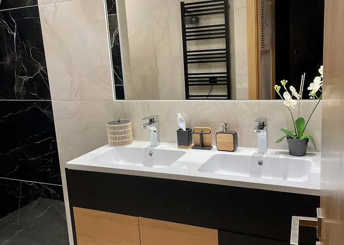 Magnifique Jacuzzi 15 Min A Pied Сент-Максім